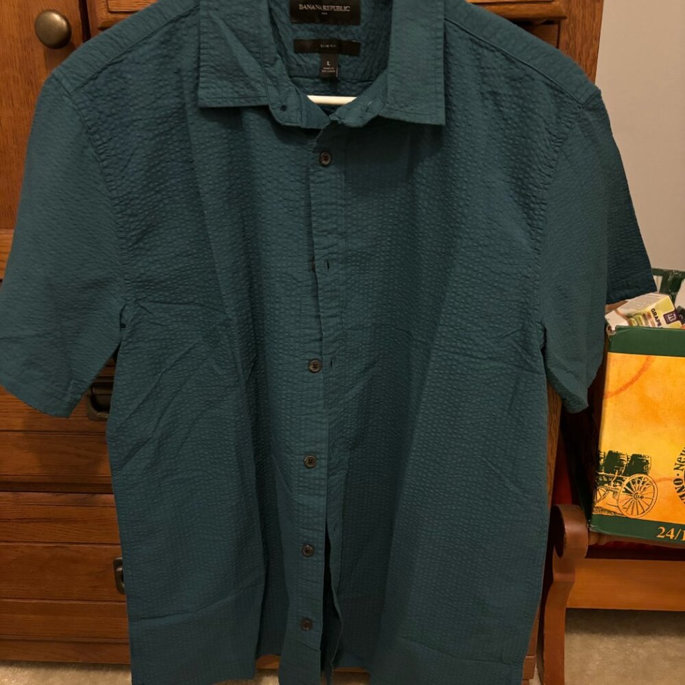 Banana Republic button down short sleeve green shirt